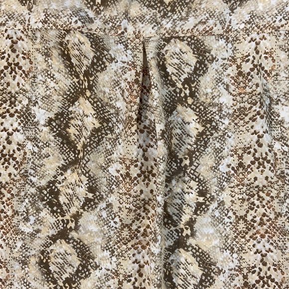 STACCATO Animal Print V-Neck Faux Wrap Front Animal Print Long Sleeve Blouse - Picture 12 of 14